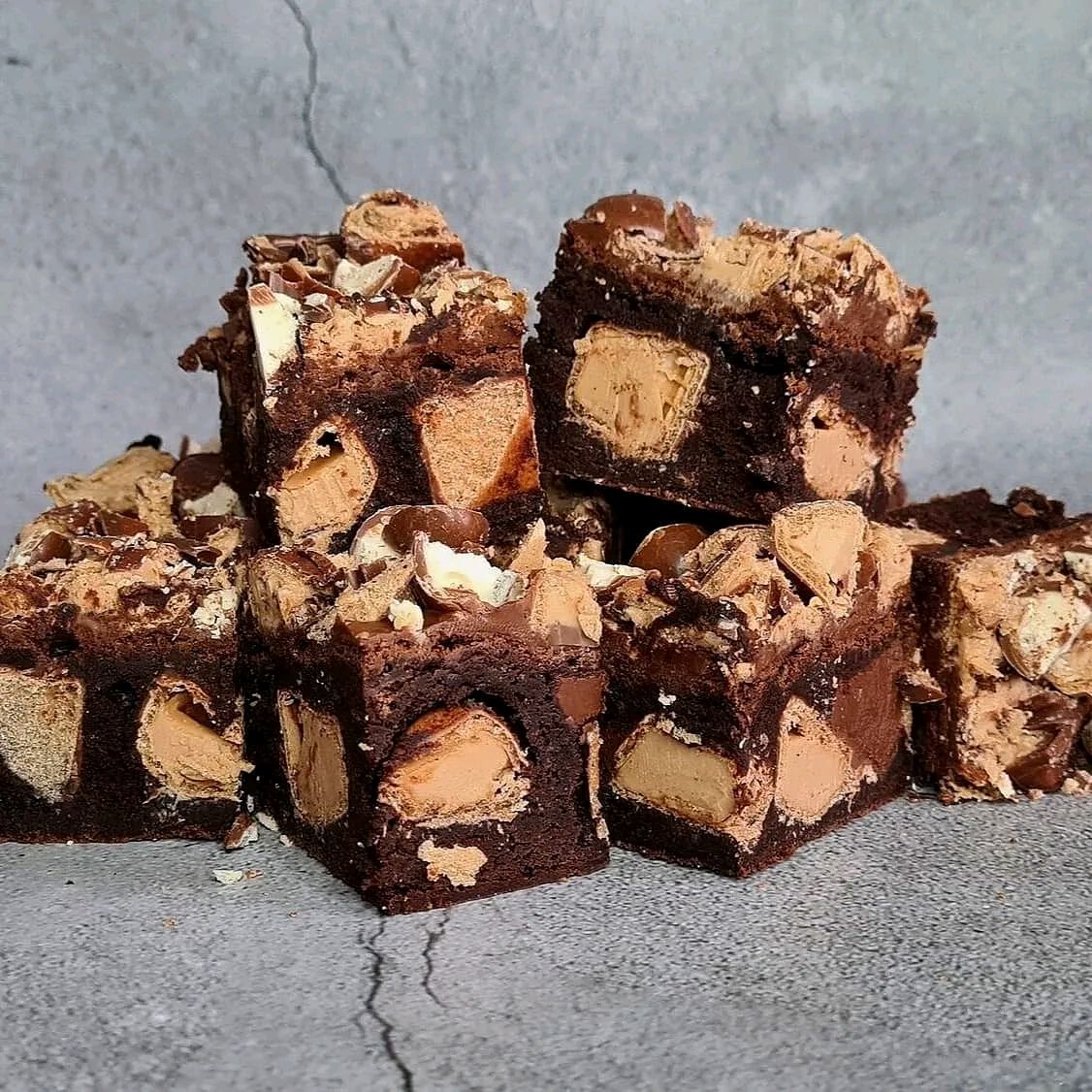 Choco Works Kinder Bueno Brownies